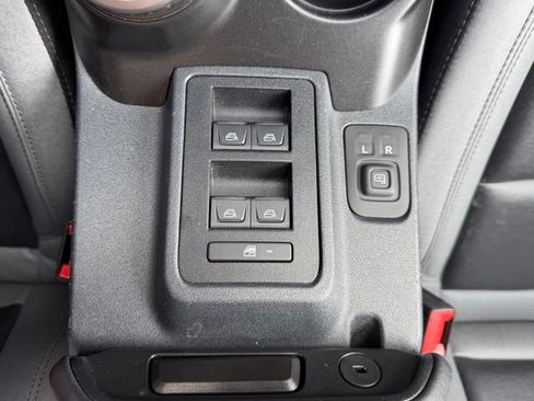 Used 2023 Ford Bronco Black Diamond AWD/4WD image 19