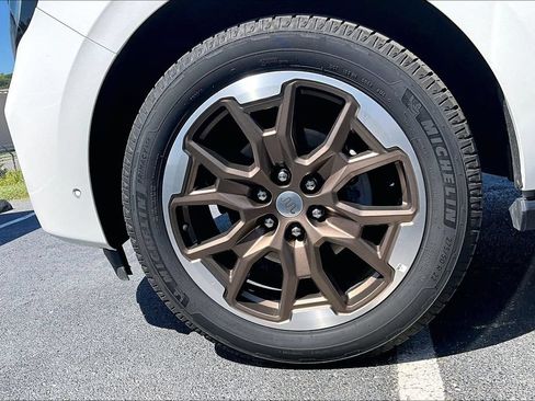 Used 2025 Ford Expedition Max King Ranch AWD/4WD image 2