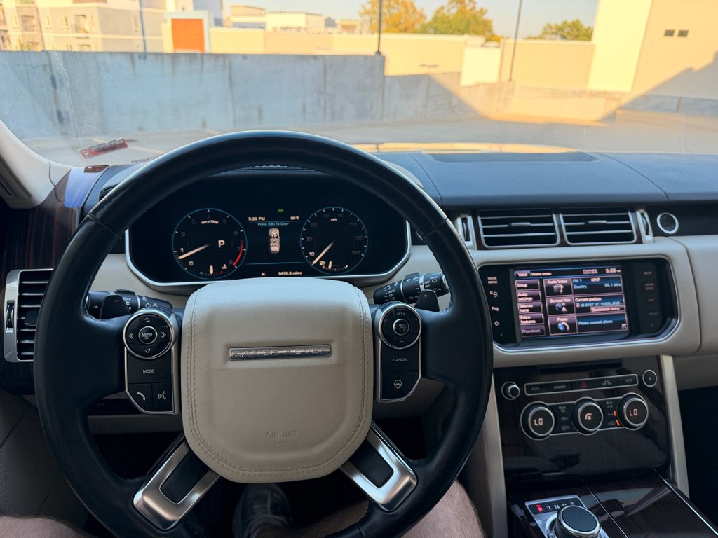 Used 2013 Land Rover Range Rover HSE AWD/4WD image 9