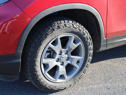 Used 2025 Honda Passport TrailSport image 12