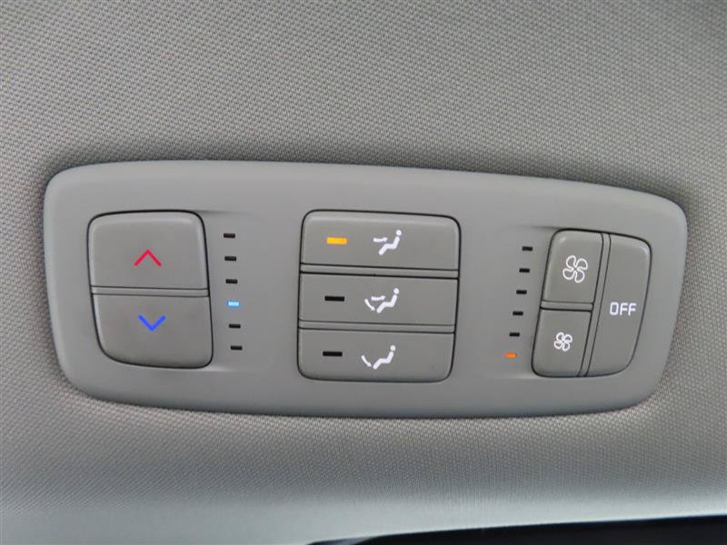 Used 2023 Kia Carnival LX FWD image 31