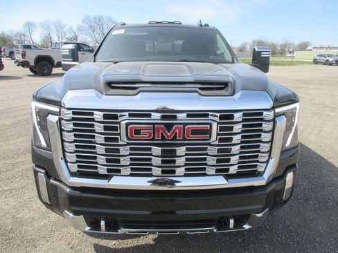 New 2026 GMC Sierra 3500 Denali w/ Denali Reserve Package AWD/4WD image 12