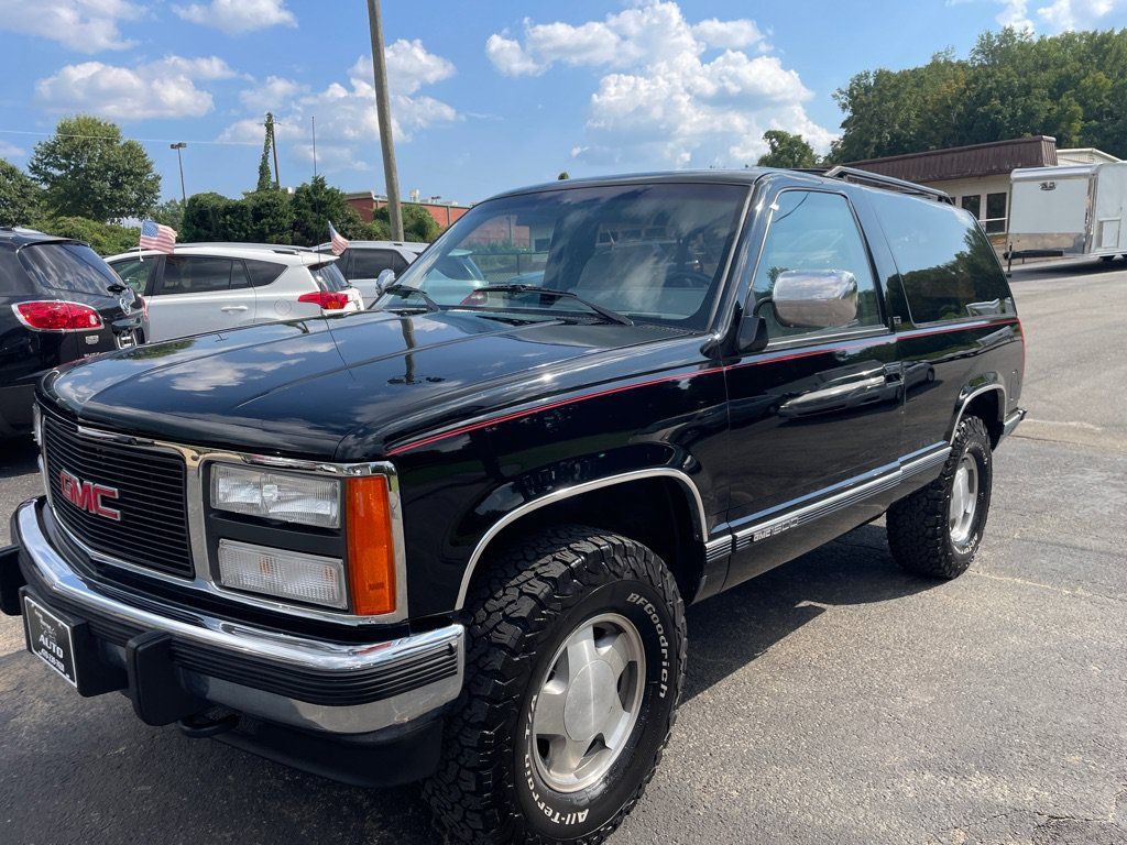 Used 1992 GMC Yukon 4WD 2-Door image 2