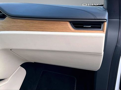 Used 2019 Tesla Model X Long Range image 17