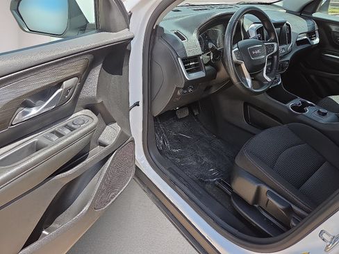 Used 2024 GMC Terrain SLE FWD image 21