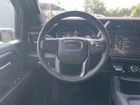Used 2025 GMC Sierra 3500 AT4 w/ AT4 Premium Plus Package AWD/4WD image 13