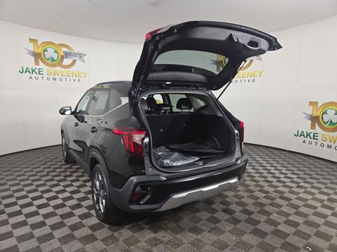 Used 2024 Kia Seltos S image 32