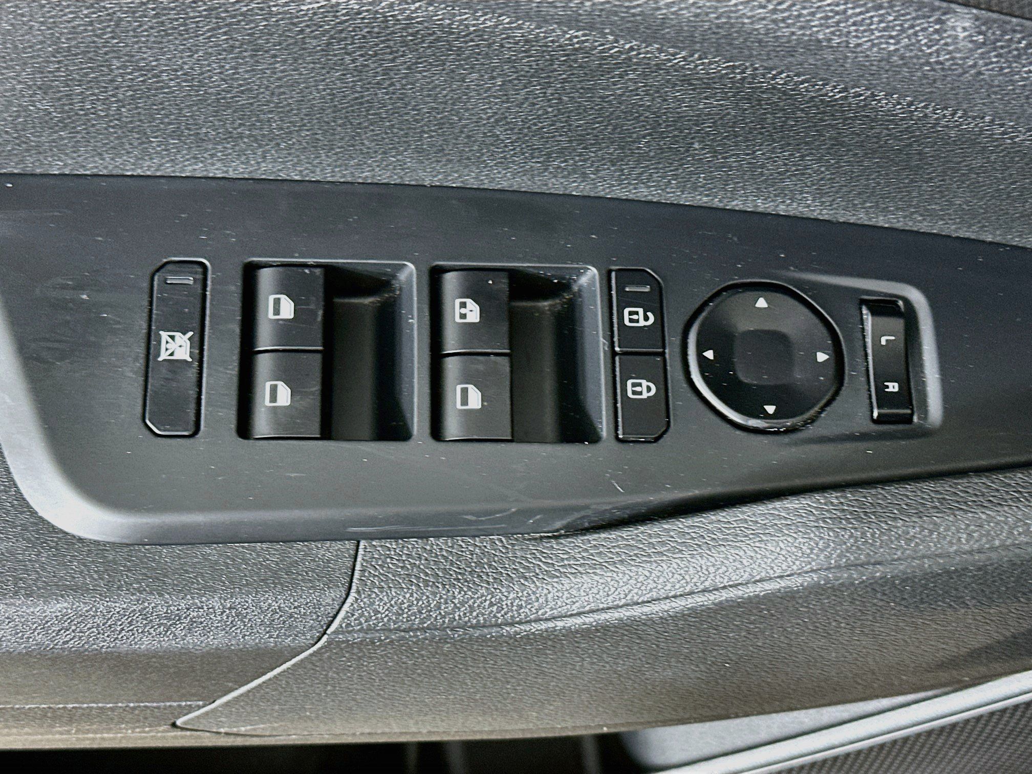 Used 2026 Kia Sportage LX FWD image 15