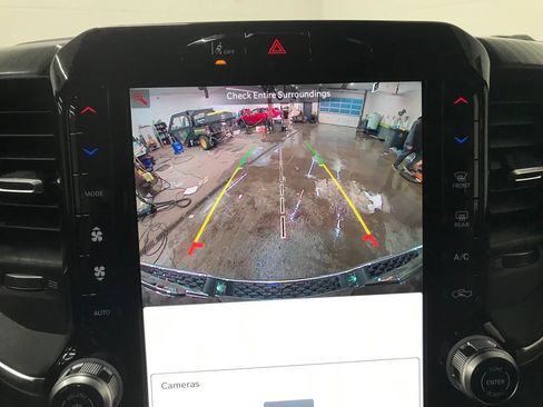 New 2026 RAM 1500 4x4 Crew Cab image 23