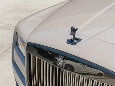 Used 2024 Rolls-Royce Cullinan Black Badge AWD/4WD image 25