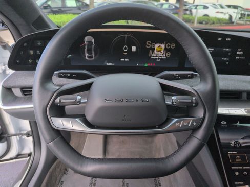 Used 2024 Lucid Air Touring AWD/4WD image 18
