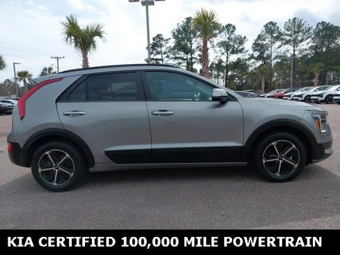 Certified 2024 Kia Niro LX image 4