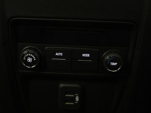 Used 2024 Buick Enclave Essence w/ Experience Buick Package image 43