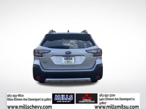 Used 2025 Subaru Outback Limited AWD/4WD image 4