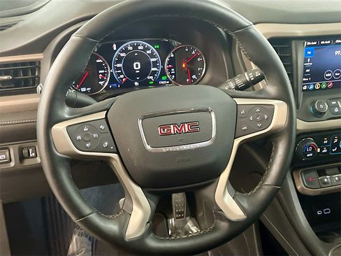Used 2023 GMC Acadia Denali w/ Denali Technology Package image 11
