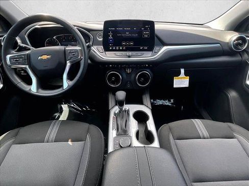 Used 2024 Chevrolet Blazer LT w/ Driver Confidence Package FWD image 16