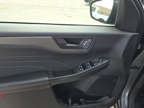 Used 2023 Ford Escape Active FWD image 12