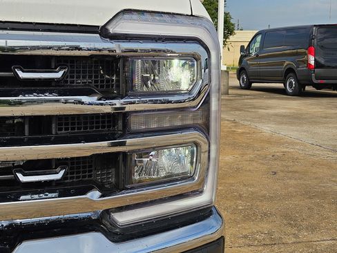 Certified 2024 Ford F250 Lariat w/ Lariat Ultimate Package AWD/4WD image 12