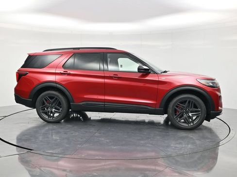 New 2026 Ford Explorer ST-Line w/ ST-Line Street Pack AWD/4WD image 4