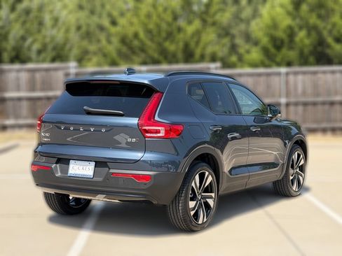 New 2026 Volvo XC40 B5 Plus w/ Climate Package AWD/4WD image 6