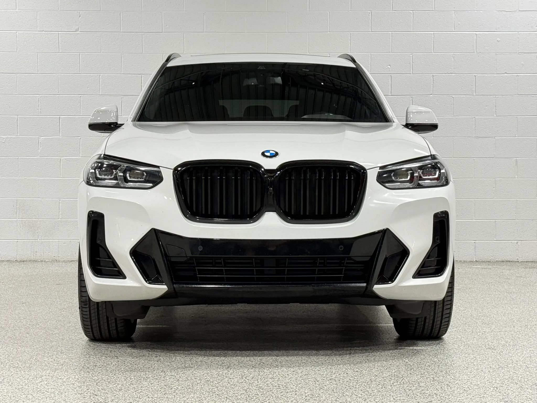 Used 2022 BMW X3 xDrive30i w/ M Sport Package 2 AWD/4WD image 3