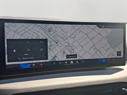 Used 2025 BMW 430i xDrive Coupe w/ Premium Package image 17