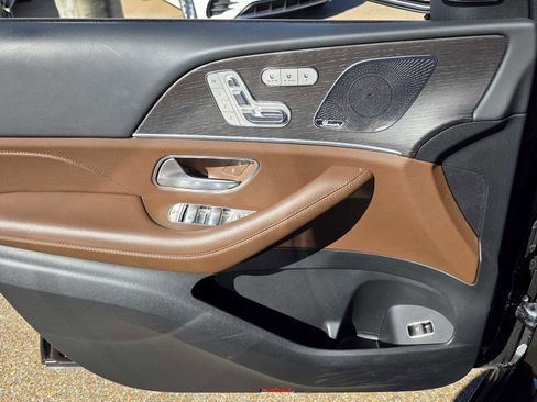 Used 2024 Mercedes-Benz GLS 450 4MATIC image 24