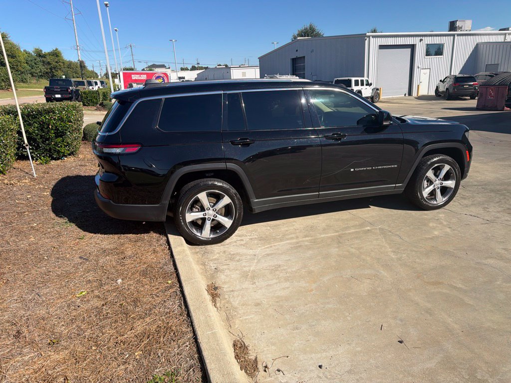 Used 2021 Jeep Grand Cherokee L Limited RWD image 21