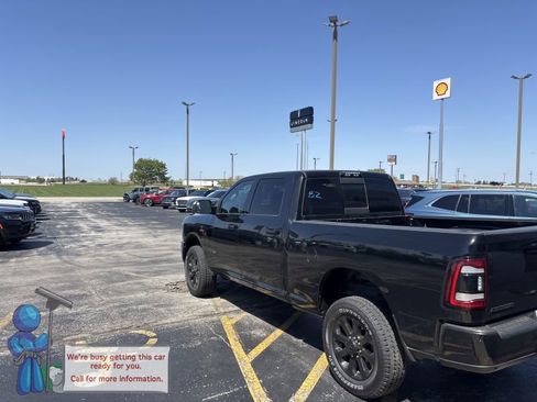 Used 2021 RAM 2500 Big Horn w/ Level B Equipment Group image 3