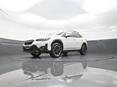 Used 2023 Subaru Crosstrek 2.0i Premium image 11