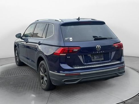 Used 2023 Volkswagen Tiguan SE FWD image 3
