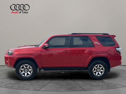 Used 2023 Toyota 4Runner TRD Off-Road Premium AWD/4WD image 4