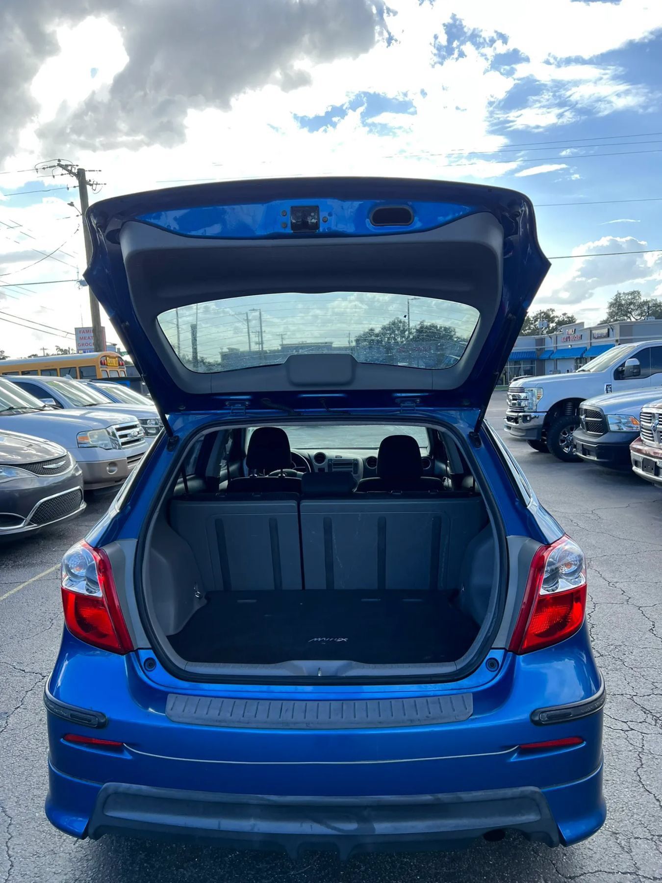 Used 2009 Toyota Matrix S w/ All Weather Guard Pkg FWD image 17