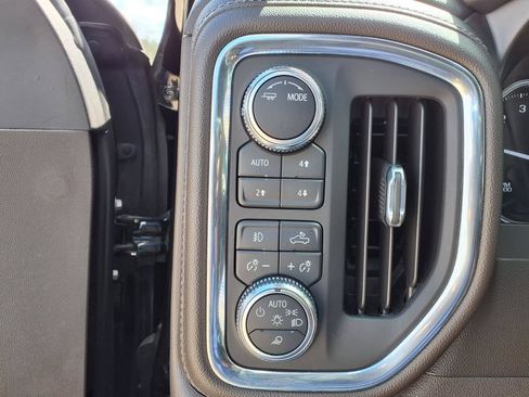 Used 2021 GMC Sierra 1500 SLT AWD/4WD image 23