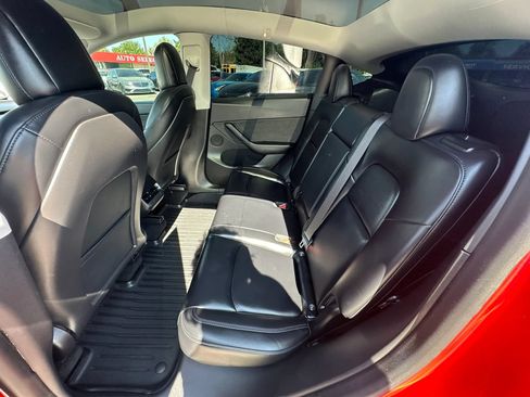 Used 2021 Tesla Model Y Long Range AWD/4WD image 17
