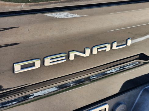 Used 2024 GMC Sierra 2500 Denali w/ Denali Reserve Package AWD/4WD image 38