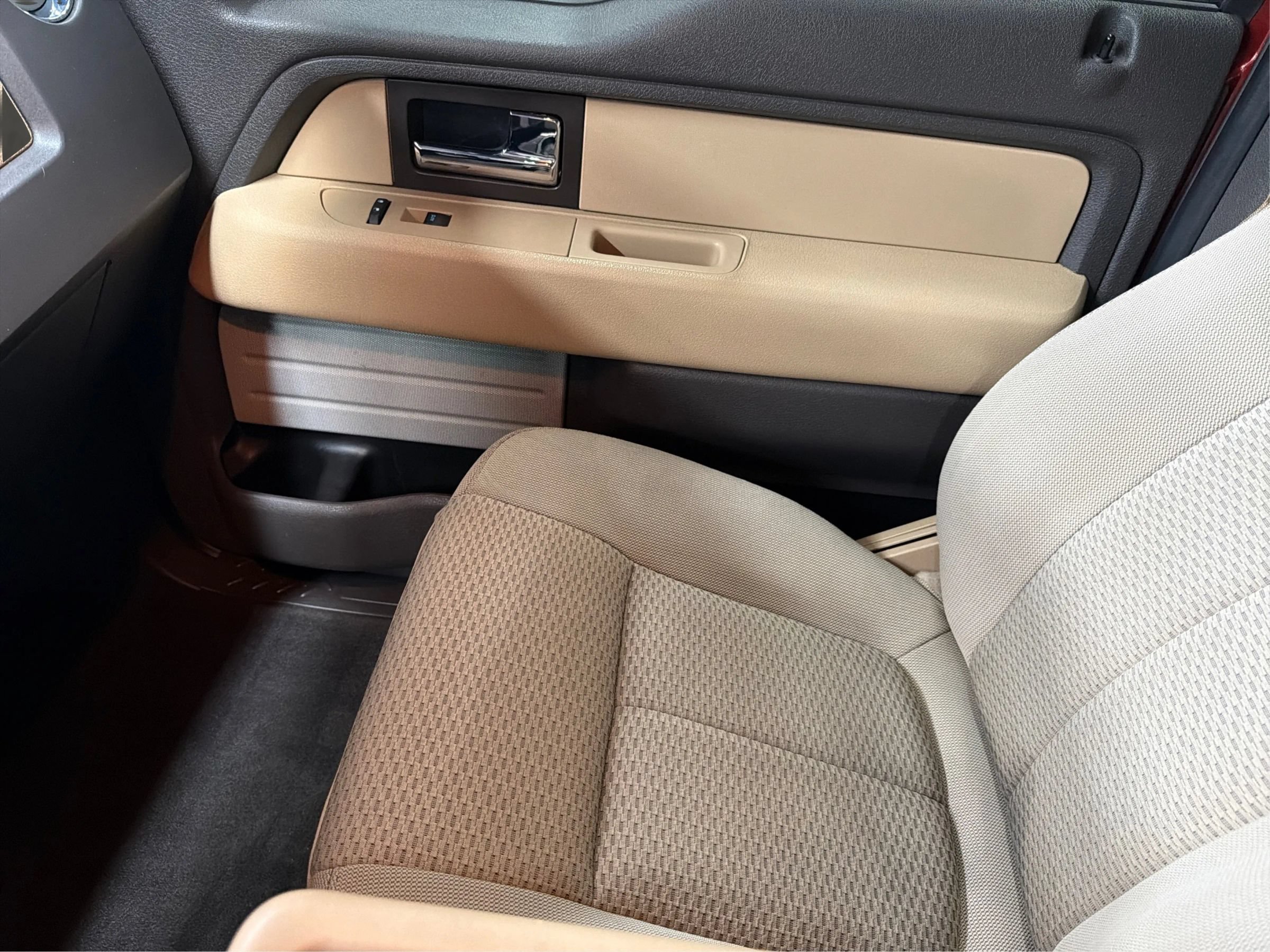 Used 2014 Ford F150 XLT w/ XLT Chrome Package RWD image 30