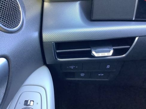 Certified 2025 Hyundai Sonata SEL AWD/4WD image 19