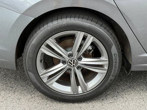 Used 2024 Volkswagen Jetta SE FWD image 11