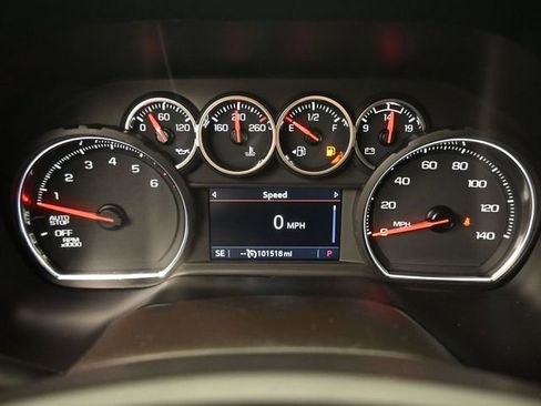 Used 2021 Chevrolet Suburban LT image 15