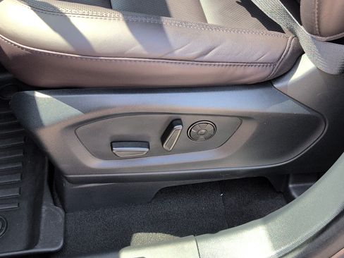 Used 2025 Ford Explorer Platinum w/ Ultimate Package RWD image 14