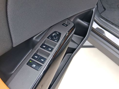 Used 2026 BMW X3 xDrive30 w/ Convenience Package image 19