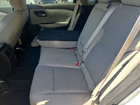 Used 2023 Nissan Rogue SV FWD image 18