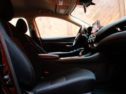 Certified 2022 Nissan Sentra SV FWD image 45
