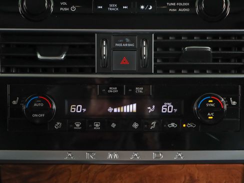 Used 2024 Nissan Armada SL RWD image 21