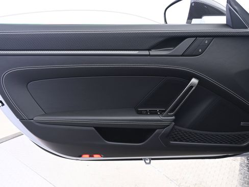 Used 2025 Porsche 911 GT3 image 22