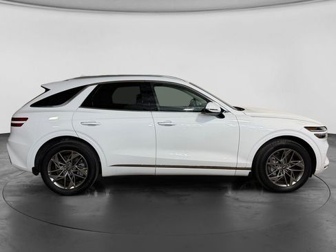 Used 2023 Genesis GV70 2.5T w/ Select Package AWD/4WD image 4