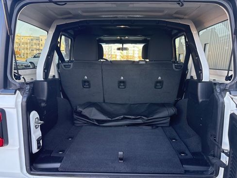 Used 2021 Jeep Wrangler Unlimited Sport image 11