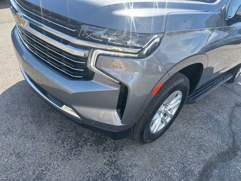 Used 2022 Chevrolet Tahoe LT w/ Luxury Package AWD/4WD image 9