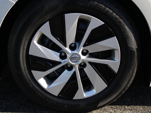 Certified 2025 Nissan Altima 2.5 S FWD image 30